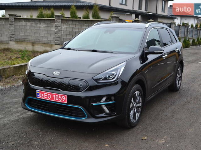 Чорний Кіа Niro, об'ємом двигуна 0 л та пробігом 169 тис. км за 18450 $, фото 4 на Automoto.ua