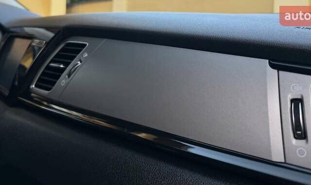 Черный Киа Niro, объемом двигателя 0 л и пробегом 98 тыс. км за 17450 $, фото 83 на Automoto.ua