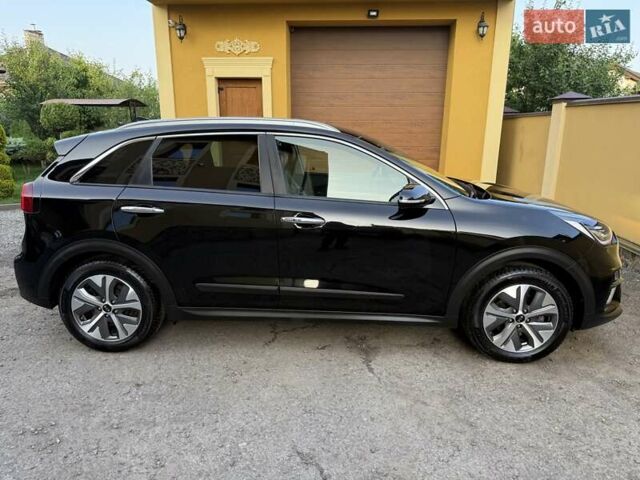 Черный Киа Niro, объемом двигателя 0 л и пробегом 98 тыс. км за 17450 $, фото 10 на Automoto.ua