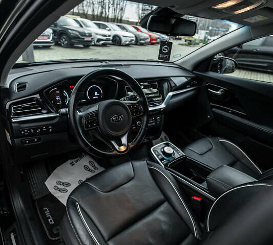 Черный Киа Niro, объемом двигателя 0 л и пробегом 114 тыс. км за 21900 $, фото 16 на Automoto.ua