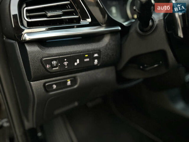 Черный Киа Niro, объемом двигателя 0 л и пробегом 152 тыс. км за 18450 $, фото 14 на Automoto.ua