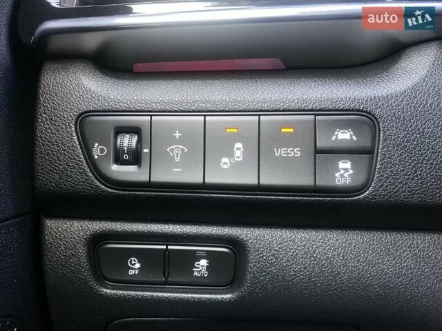 Чорний Кіа Niro, об'ємом двигуна 0 л та пробігом 131 тис. км за 21500 $, фото 32 на Automoto.ua