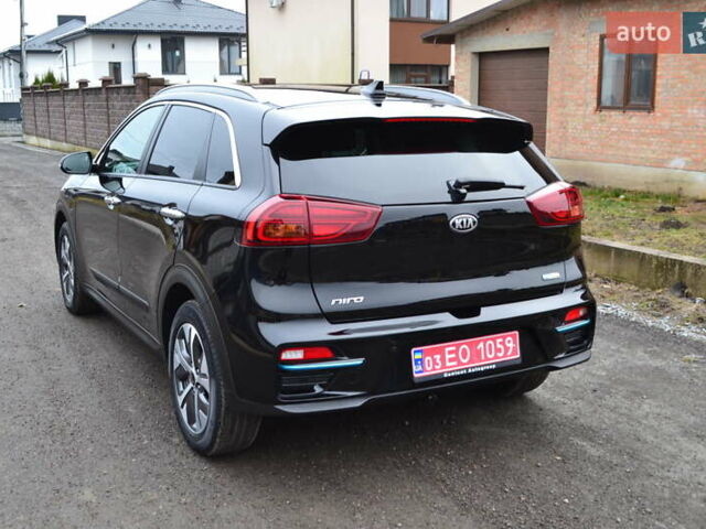 Чорний Кіа Niro, об'ємом двигуна 0 л та пробігом 169 тис. км за 18450 $, фото 17 на Automoto.ua