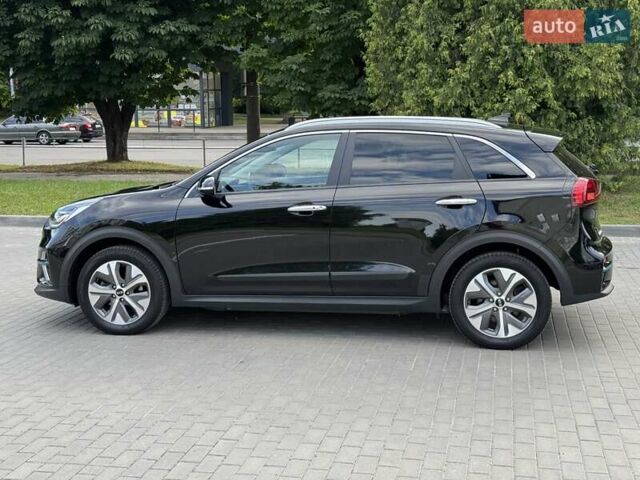 Черный Киа Niro, объемом двигателя 0 л и пробегом 98 тыс. км за 20999 $, фото 4 на Automoto.ua