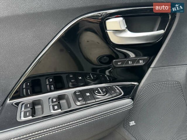Черный Киа Niro, объемом двигателя 0 л и пробегом 78 тыс. км за 21700 $, фото 43 на Automoto.ua