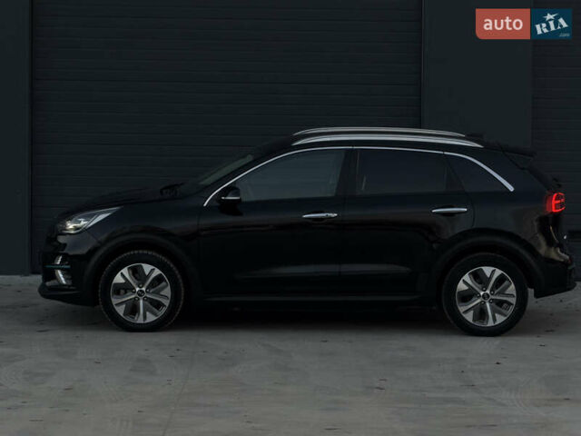 Черный Киа Niro, объемом двигателя 0 л и пробегом 142 тыс. км за 18900 $, фото 27 на Automoto.ua