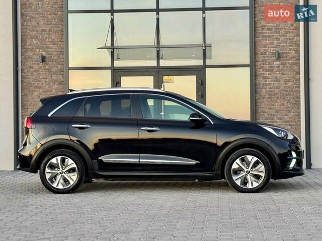 Черный Киа Niro, объемом двигателя 0 л и пробегом 110 тыс. км за 17999 $, фото 22 на Automoto.ua