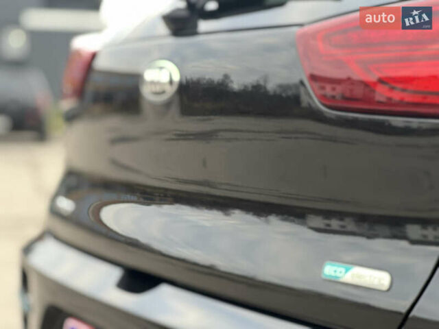 Чорний Кіа Niro, об'ємом двигуна 0 л та пробігом 140 тис. км за 17999 $, фото 26 на Automoto.ua