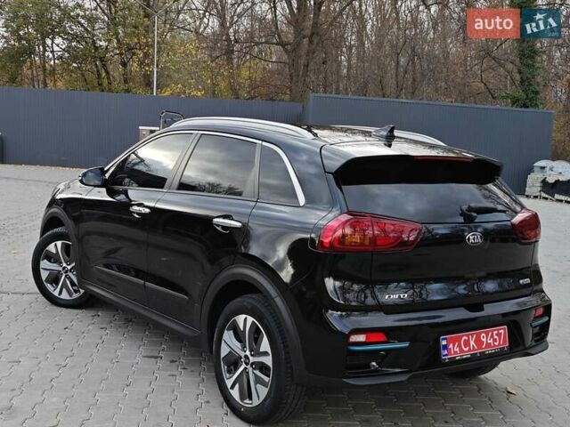 Чорний Кіа Niro, об'ємом двигуна 0 л та пробігом 115 тис. км за 20700 $, фото 13 на Automoto.ua