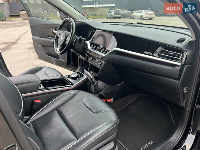 Чорний Кіа Niro, об'ємом двигуна 0 л та пробігом 140 тис. км за 17999 $, фото 41 на Automoto.ua