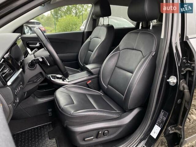 Чорний Кіа Niro, об'ємом двигуна 0 л та пробігом 131 тис. км за 21500 $, фото 23 на Automoto.ua