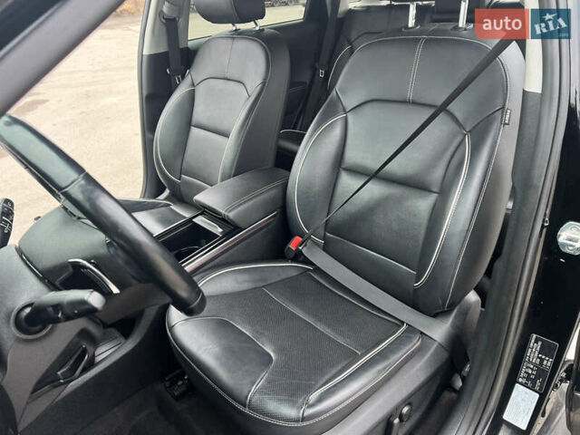 Чорний Кіа Niro, об'ємом двигуна 0 л та пробігом 140 тис. км за 17999 $, фото 43 на Automoto.ua