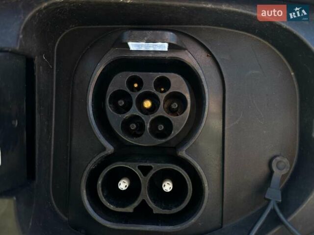 Черный Киа Niro, объемом двигателя 0 л и пробегом 80 тыс. км за 23400 $, фото 6 на Automoto.ua