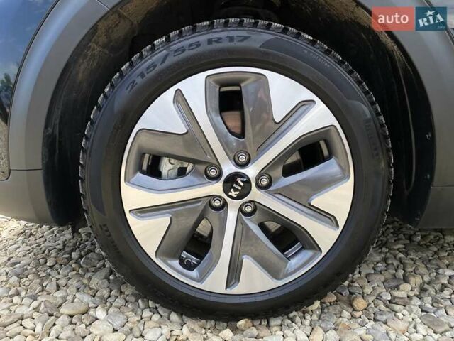 Киа Niro 2020 в Львове на Automoto.ua Черный Киа Niro, объемом двигателя 0 л и пробегом 70 тыс. км за 22500 $, фото 27 на Automoto.ua