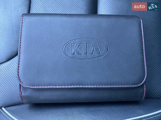 Чорний Кіа Niro, об'ємом двигуна 0 л та пробігом 88 тис. км за 22900 $, фото 49 на Automoto.ua