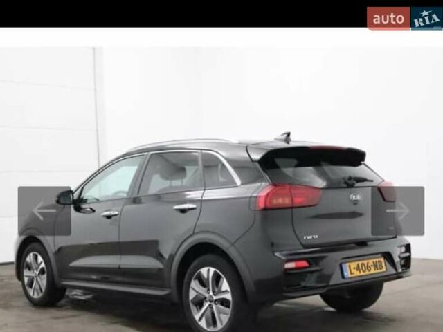 Чорний Кіа Niro, об'ємом двигуна 0 л та пробігом 65 тис. км за 16499 $, фото 2 на Automoto.ua