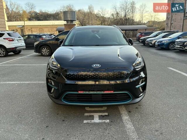 Черный Киа Niro, объемом двигателя 0 л и пробегом 105 тыс. км за 20500 $, фото 1 на Automoto.ua
