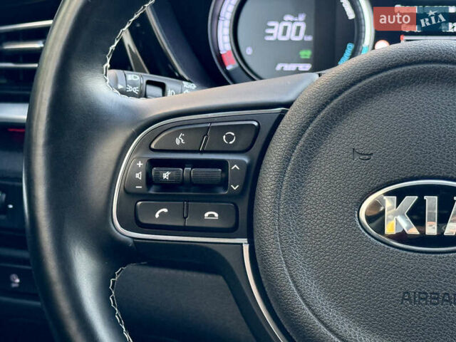 Черный Киа Niro, объемом двигателя 0 л и пробегом 50 тыс. км за 23499 $, фото 50 на Automoto.ua