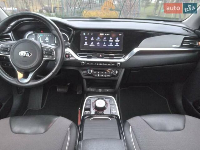 Черный Киа Niro, объемом двигателя 0 л и пробегом 92 тыс. км за 19945 $, фото 49 на Automoto.ua