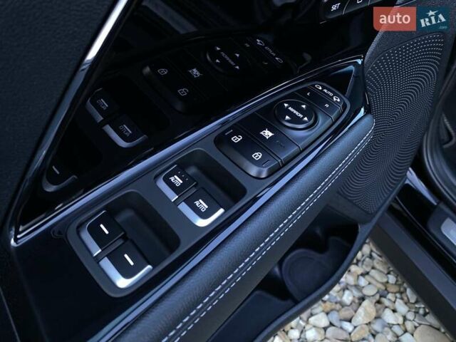 Черный Киа Niro, объемом двигателя 0 л и пробегом 93 тыс. км за 22700 $, фото 24 на Automoto.ua