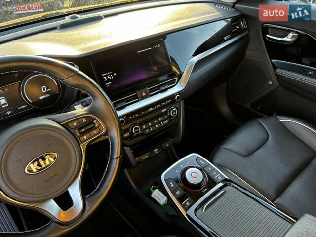 Черный Киа Niro, объемом двигателя 0 л и пробегом 112 тыс. км за 19999 $, фото 31 на Automoto.ua