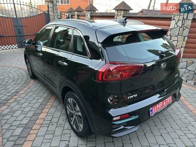 Черный Киа Niro, объемом двигателя 0 л и пробегом 115 тыс. км за 18700 $, фото 5 на Automoto.ua