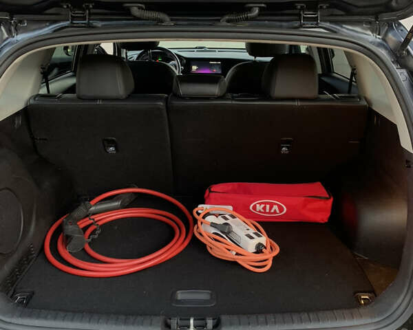 Черный Киа Niro, объемом двигателя 0 л и пробегом 110 тыс. км за 19250 $, фото 38 на Automoto.ua