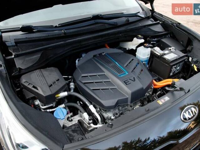 Черный Киа Niro, объемом двигателя 0 л и пробегом 110 тыс. км за 17450 $, фото 32 на Automoto.ua