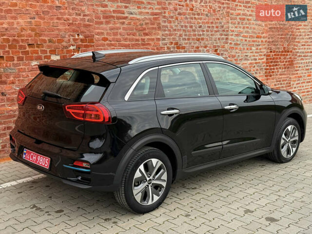 Черный Киа Niro, объемом двигателя 0 л и пробегом 92 тыс. км за 19899 $, фото 3 на Automoto.ua