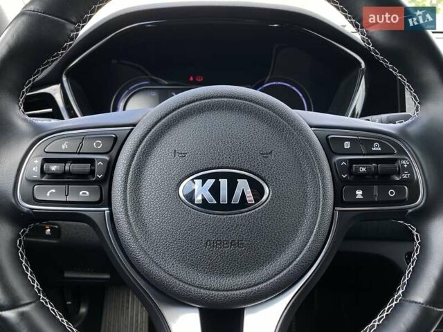 Киа Niro 2020 в Львове на Automoto.ua Черный Киа Niro, объемом двигателя 0 л и пробегом 70 тыс. км за 22500 $, фото 37 на Automoto.ua