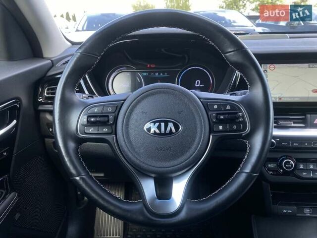 Чорний Кіа Niro, об'ємом двигуна 0 л та пробігом 131 тис. км за 20500 $, фото 27 на Automoto.ua