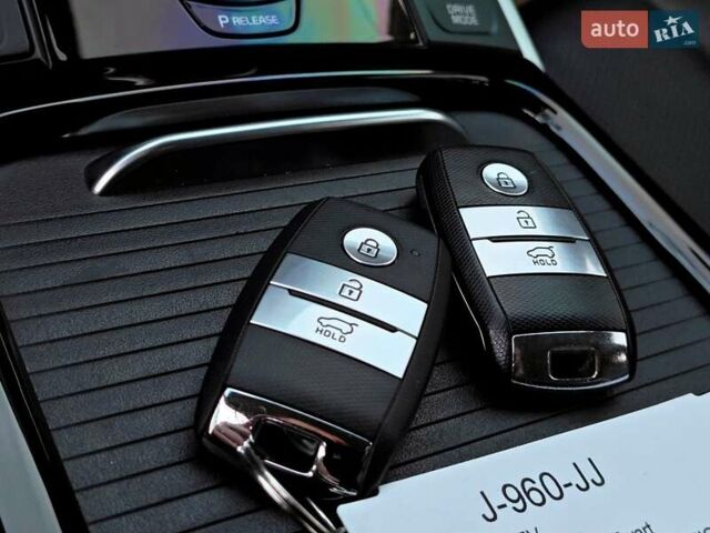 Черный Киа Niro, объемом двигателя 0 л и пробегом 115 тыс. км за 19999 $, фото 66 на Automoto.ua