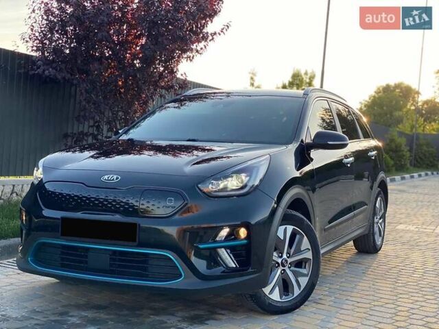 Чорний Кіа Niro, об'ємом двигуна 0 л та пробігом 108 тис. км за 19300 $, фото 19 на Automoto.ua