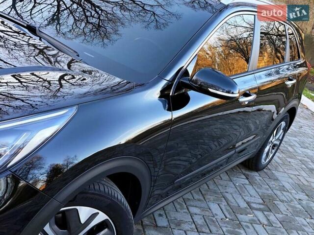 Черный Киа Niro, объемом двигателя 0 л и пробегом 115 тыс. км за 19999 $, фото 5 на Automoto.ua