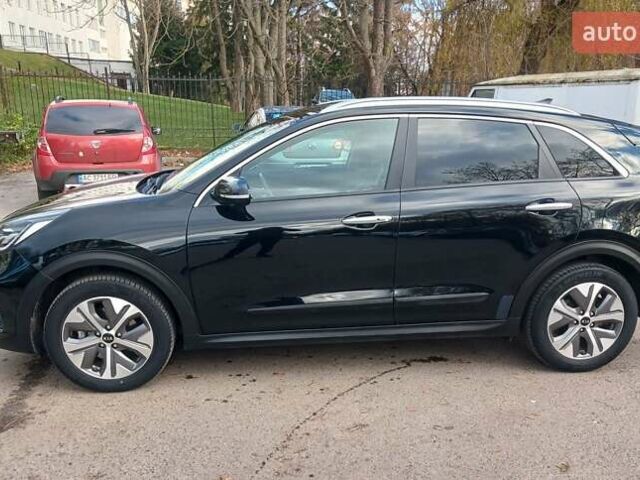 Черный Киа Niro, объемом двигателя 0 л и пробегом 125 тыс. км за 19300 $, фото 2 на Automoto.ua