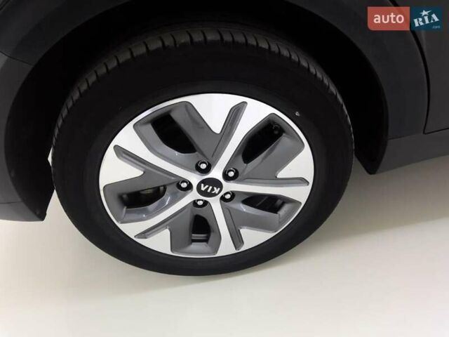 Черный Киа Niro, объемом двигателя 0 л и пробегом 122 тыс. км за 18900 $, фото 16 на Automoto.ua