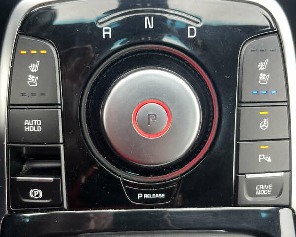 Чорний Кіа Niro, об'ємом двигуна 0 л та пробігом 81 тис. км за 19999 $, фото 11 на Automoto.ua