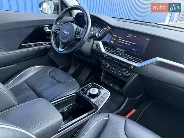 Черный Киа Niro, объемом двигателя 0 л и пробегом 111 тыс. км за 18900 $, фото 30 на Automoto.ua