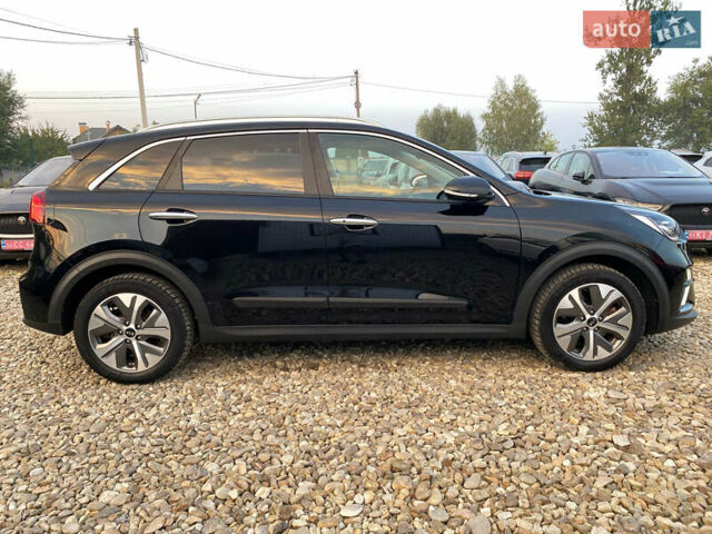 Киа Niro 2020 в Львове на Automoto.ua Черный Киа Niro, объемом двигателя 0 л и пробегом 64 тыс. км за 22700 $, фото 24 на Automoto.ua