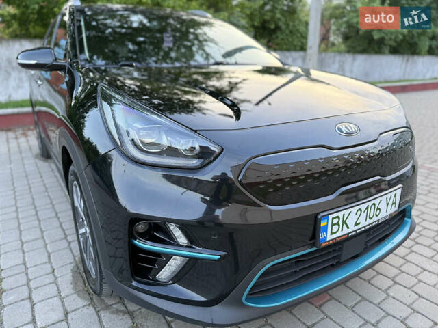 Черный Киа Niro, объемом двигателя 0 л и пробегом 135 тыс. км за 17999 $, фото 10 на Automoto.ua
