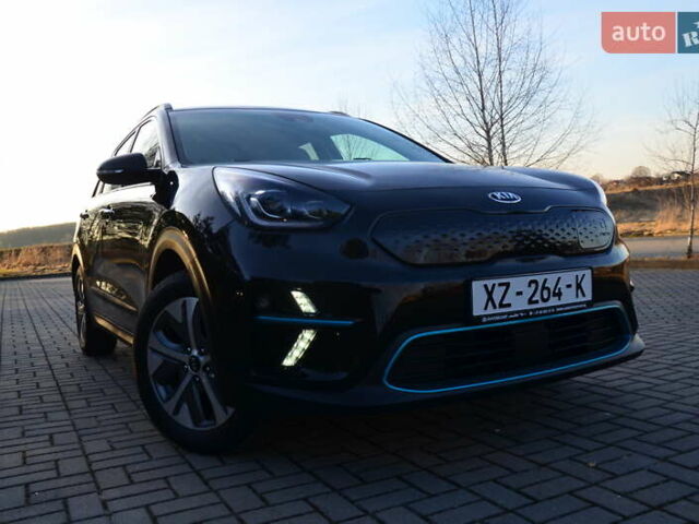 Черный Киа Niro, объемом двигателя 0 л и пробегом 68 тыс. км за 17450 $, фото 17 на Automoto.ua