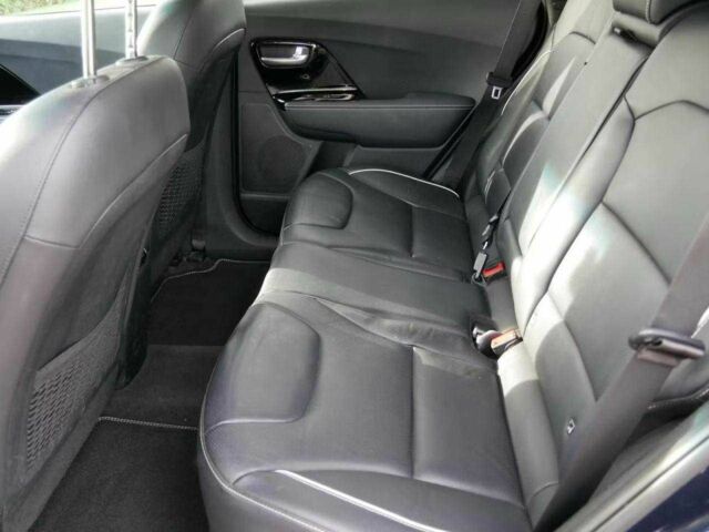 Черный Киа Niro, объемом двигателя 0 л и пробегом 104 тыс. км за 20775 $, фото 5 на Automoto.ua