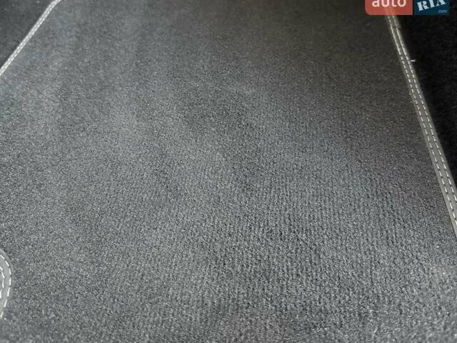 Черный Киа Niro, объемом двигателя 0 л и пробегом 98 тыс. км за 17450 $, фото 66 на Automoto.ua