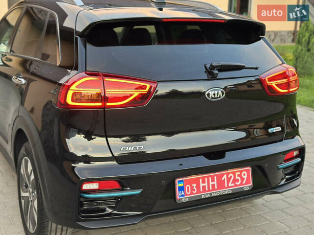 Черный Киа Niro, объемом двигателя 0 л и пробегом 152 тыс. км за 18450 $, фото 4 на Automoto.ua