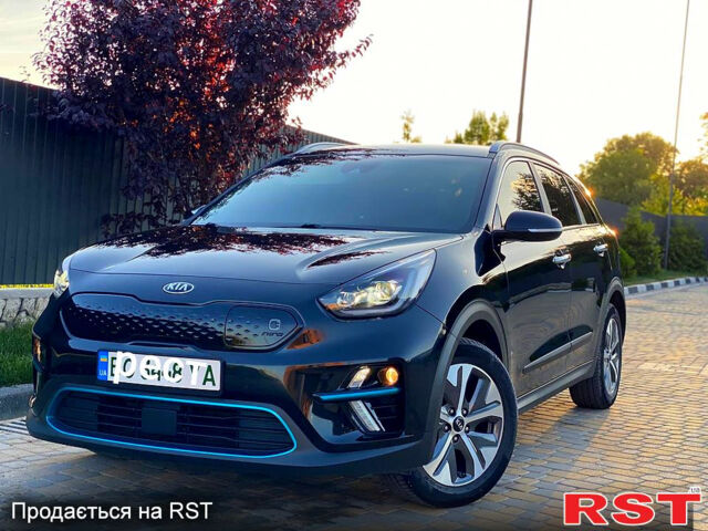 Чорний Кіа Niro, об'ємом двигуна 0.15 л та пробігом 107 тис. км за 20500 $, фото 1 на Automoto.ua