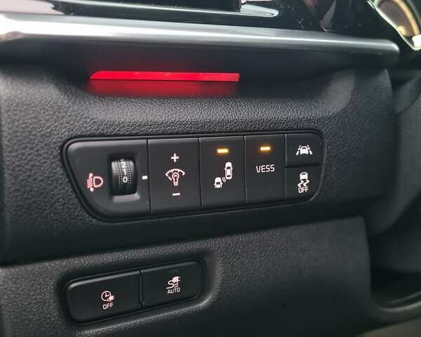 Черный Киа Niro, объемом двигателя 0 л и пробегом 114 тыс. км за 19999 $, фото 38 на Automoto.ua