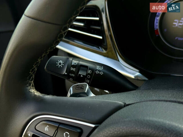 Черный Киа Niro, объемом двигателя 0 л и пробегом 165 тыс. км за 16999 $, фото 76 на Automoto.ua
