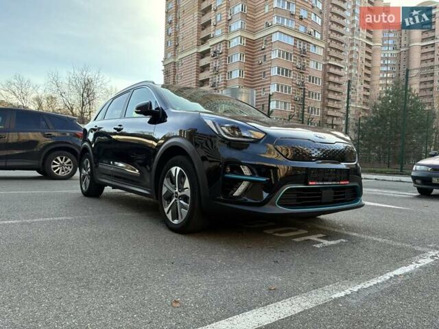 Черный Киа Niro, объемом двигателя 0 л и пробегом 105 тыс. км за 20500 $, фото 5 на Automoto.ua