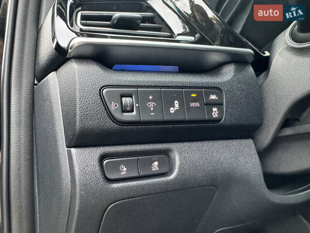 Черный Киа Niro, объемом двигателя 0 л и пробегом 78 тыс. км за 21700 $, фото 45 на Automoto.ua