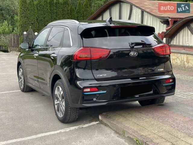 Чорний Кіа Niro, об'ємом двигуна 0 л та пробігом 109 тис. км за 19850 $, фото 1 на Automoto.ua